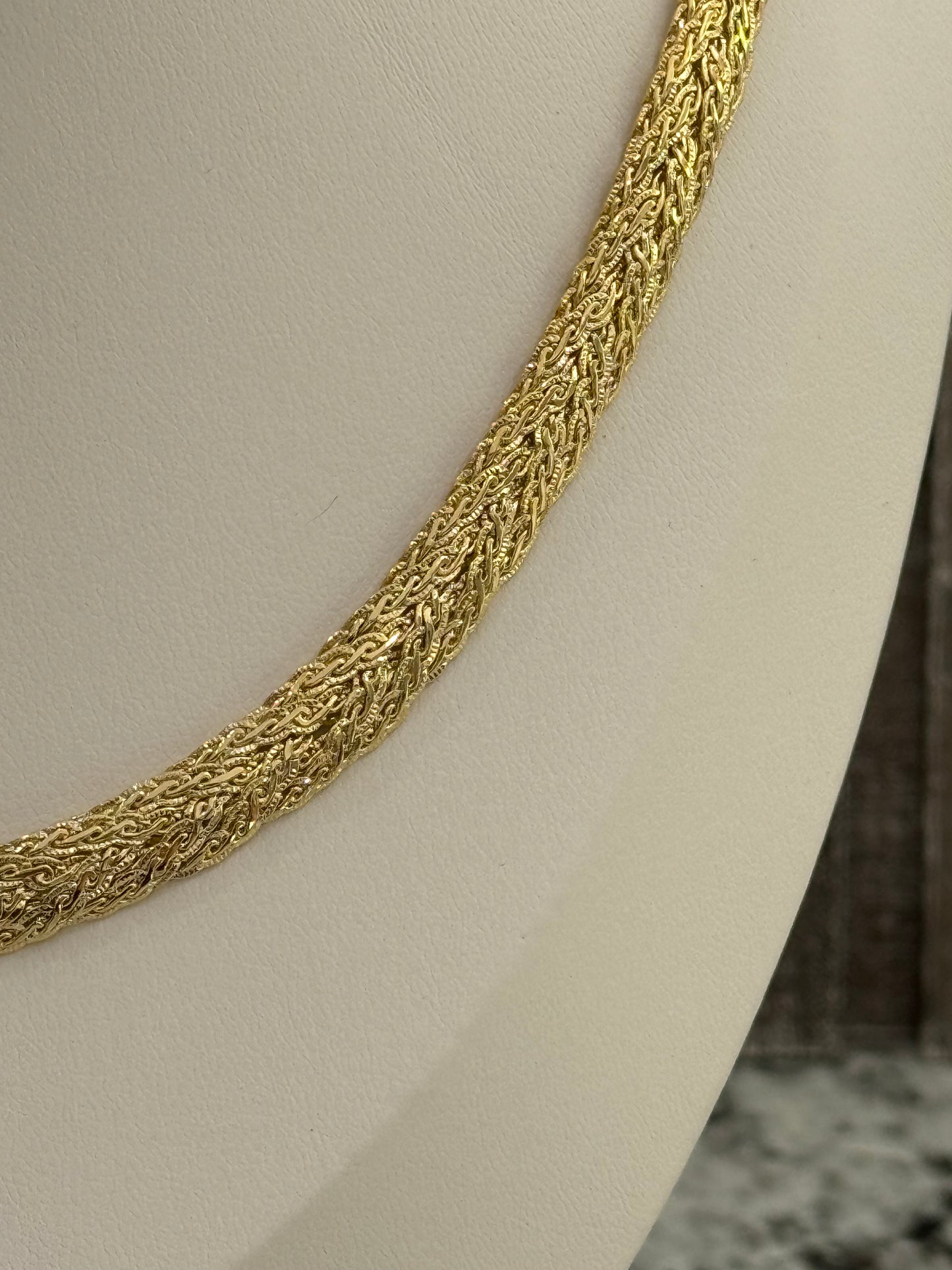 Elegant Choker 14K Gold Plated